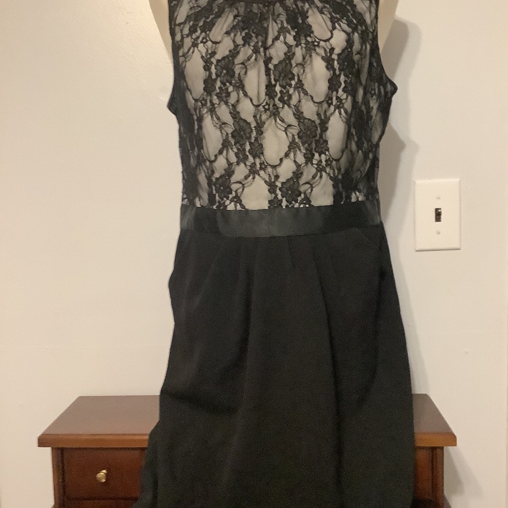 Ladies dress sz 11/12 Maurices NWT